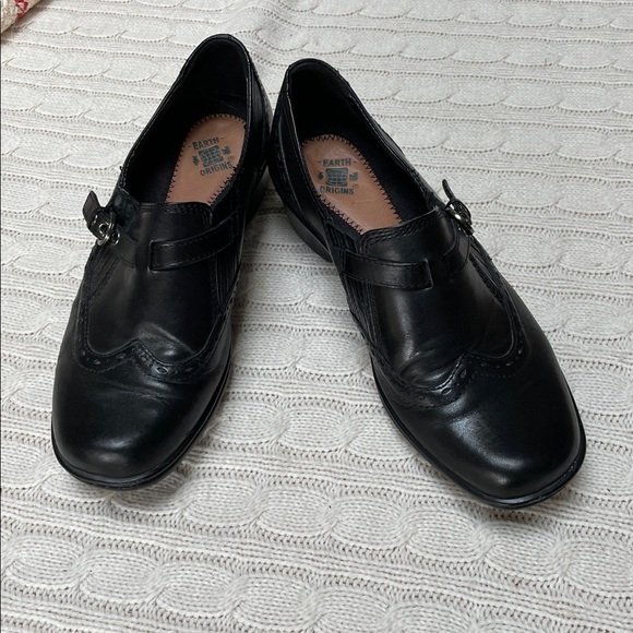 Earth Origins Shoes - Earth Origins Sz 7.5 Womens "Carma 2" Black Wingtip Leather Slip On Shoes